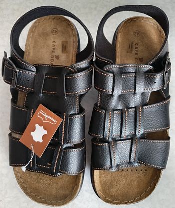 Sandales cuir neufs homme taille 42 avec lanières 3 trous