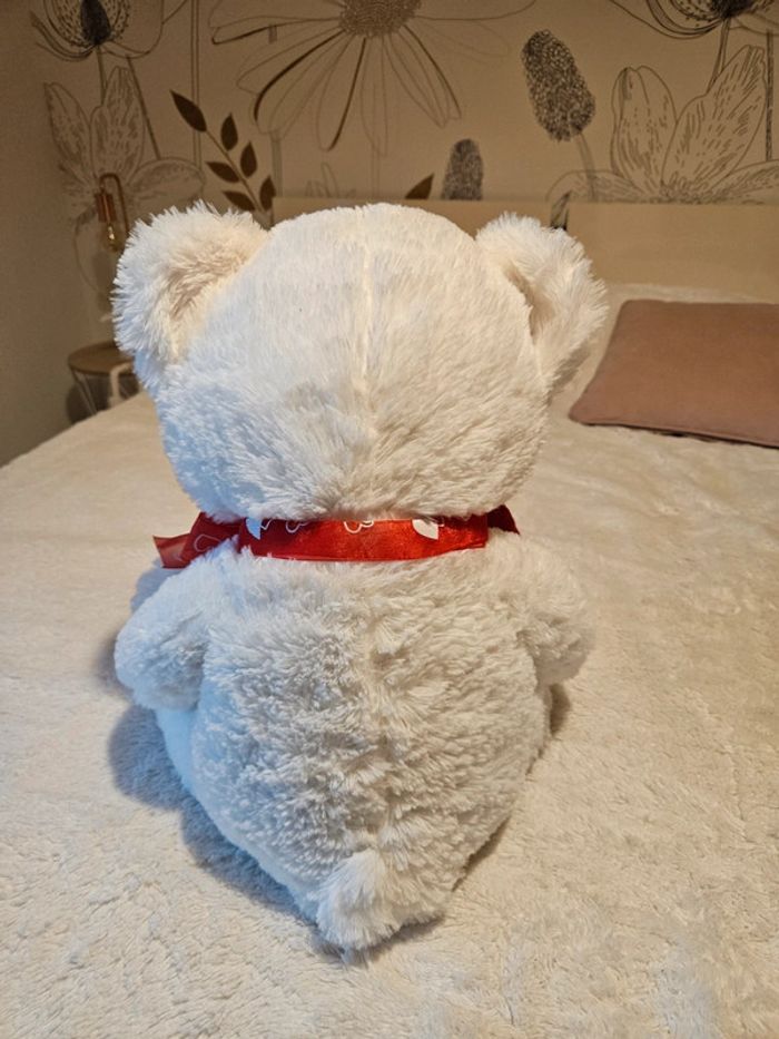 Ours en peluche blanc - photo numéro 3