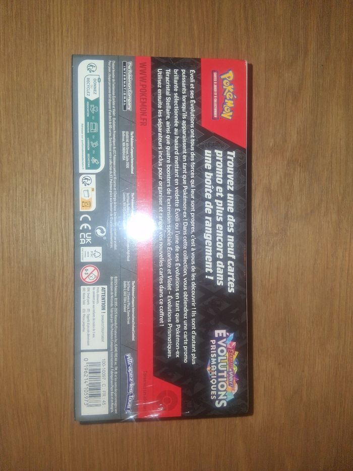 Coffret pokemon évolution prismatiques - photo numéro 3
