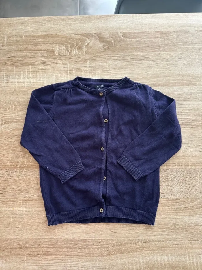 Vend gilet bleu marque Kiabi taille 3 ans en très bonne état