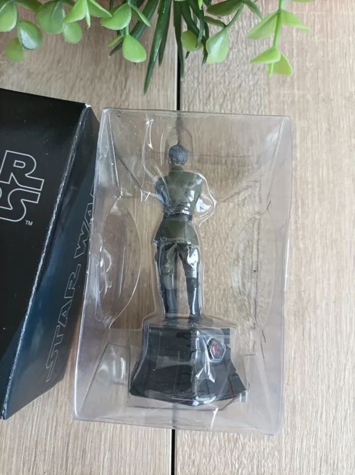 Figurine pièce d'échecs Gran Moff Tarkin Star Wars Altaya - photo numéro 5