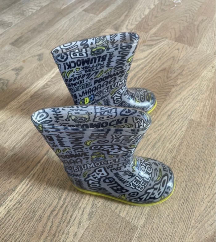 Botte de pluie minions 27 très bon état - photo numéro 4