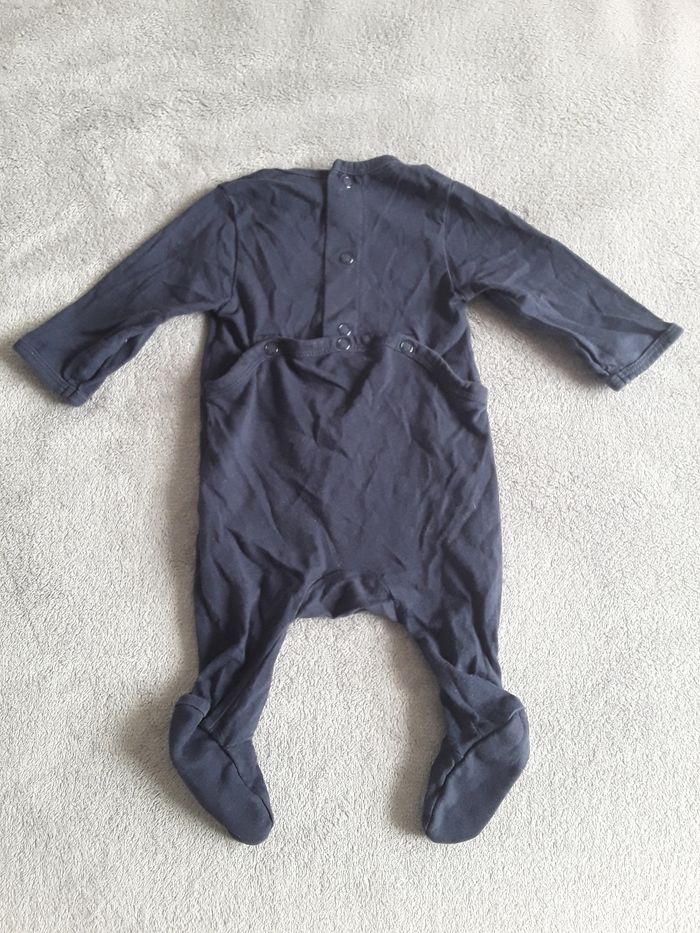 Pyjama fin 1 mois - photo numéro 2