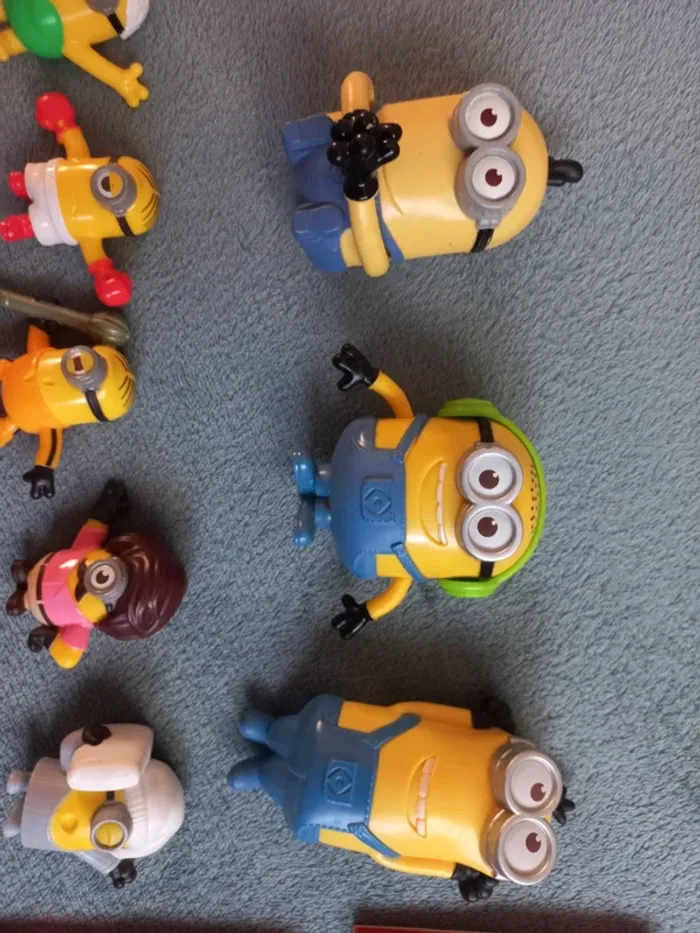Lot de jouets minions - photo numéro 2