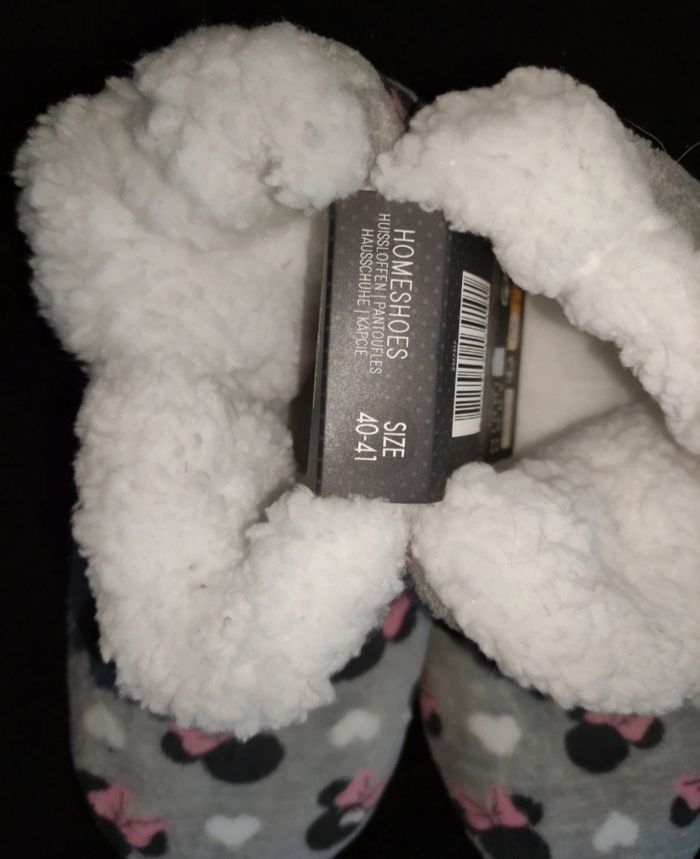 Chausson Minnie Disney taille 40/41 - photo numéro 2