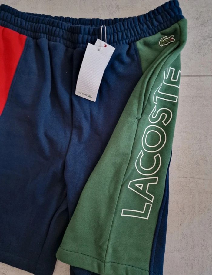 Short Lacoste taille 4 Neuf - photo numéro 3