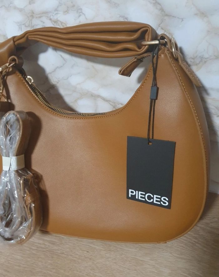 Magnifique sac à Bandoulière Pieces 🖤 - photo numéro 2