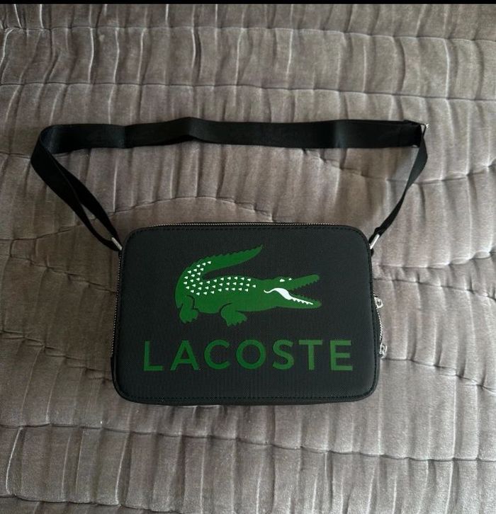 Saccoche Lacoste