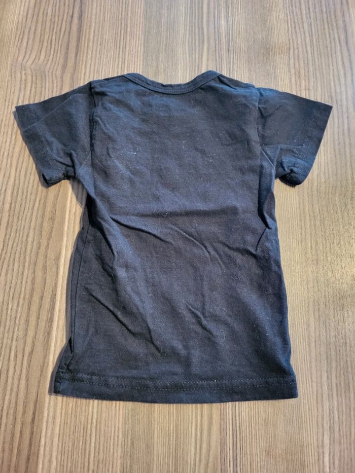T-shirt taille 12 mois (80 cm) - photo numéro 2