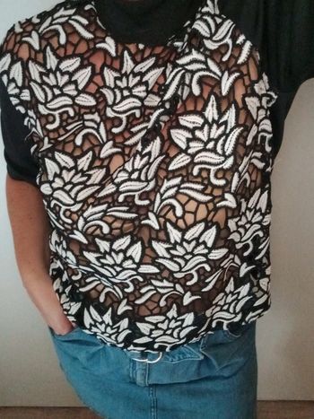 Haut broderie neoprene sandro 38/40 rétro  fleurs