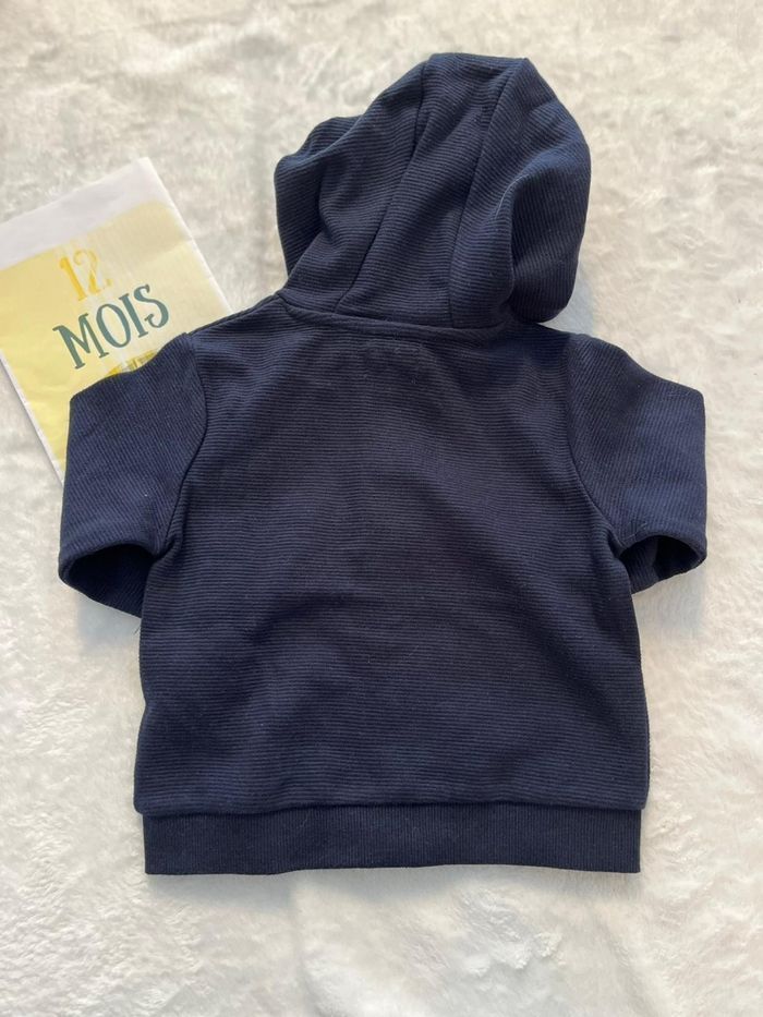 NEUFS (Non portés) 🏷🏷💙🤩😍 superbes : sweat zippé et polo mc 12 mois garçon💙😍🤩 - photo numéro 3