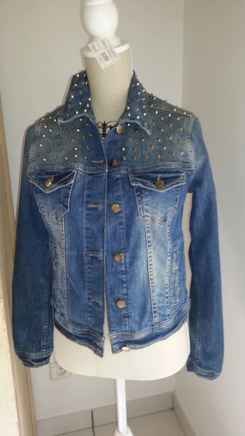 Veste denim jean cloutée ZARA taille L (38-40)