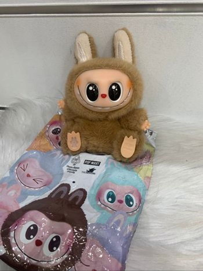 figurines Labubu - The Monsters Have a Seat