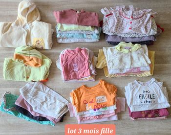 Lot complet de 36 vêtements 3mois fille