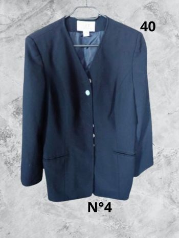 N°4 Blazer bleu marine T40. 123.