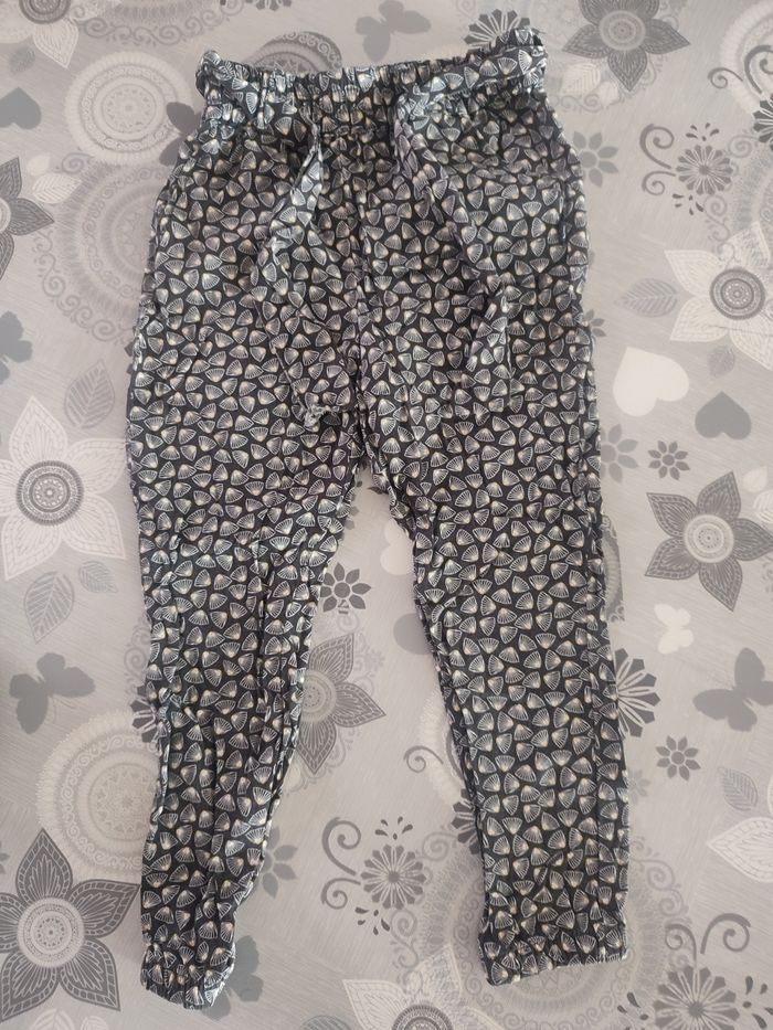Lot de 4 pantalons et 1 leeging - photo numéro 8