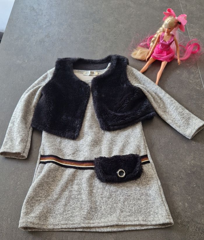 2 robe taille 4 ans tbe - photo numéro 2