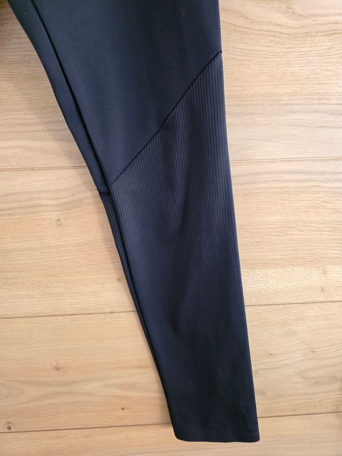Lot vêtements de sport zara - photo numéro 3