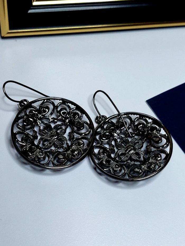 Boucles d'oreilles style vintage gothique - photo numéro 5