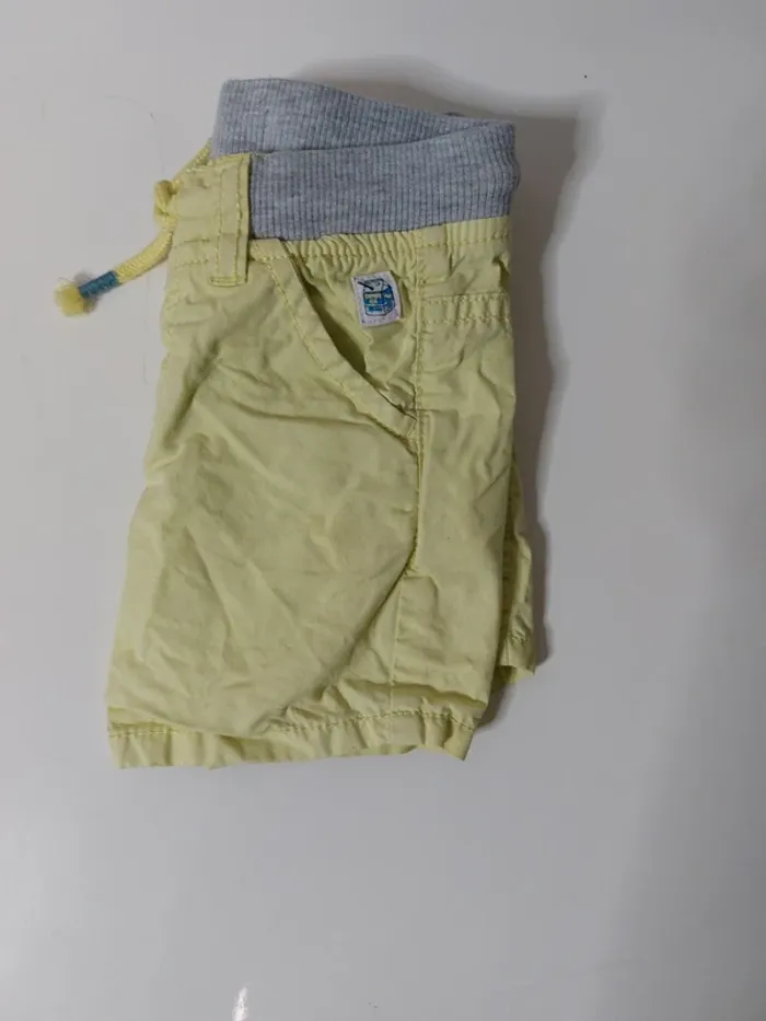 Short jaune et gris "Gémo" - photo numéro 3