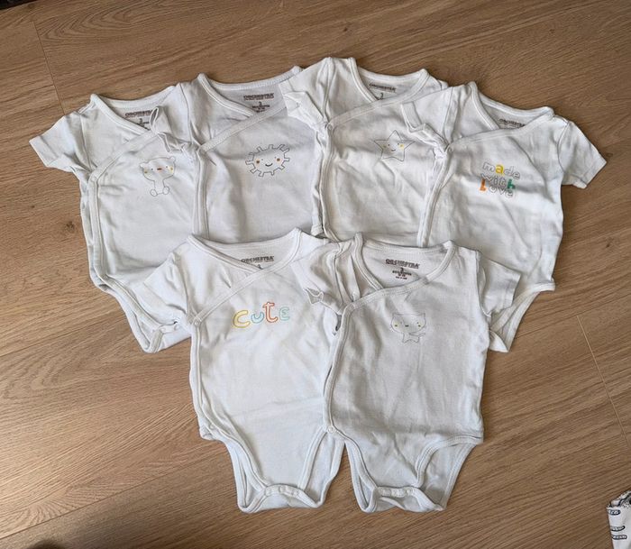 Lot de 27 bodies/ body bébé taille 3 mois - photo numéro 2