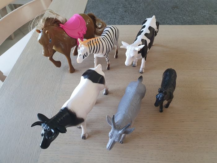 Lot d'animaux - photo numéro 4