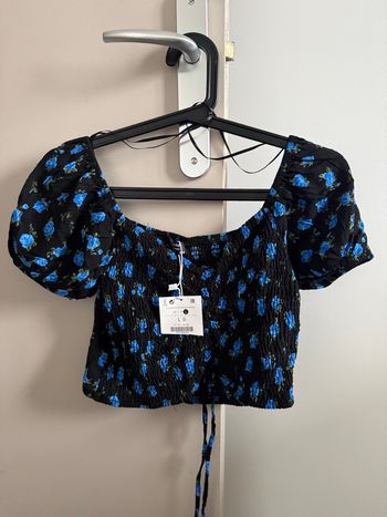 Top court à fleurs bershka taile L