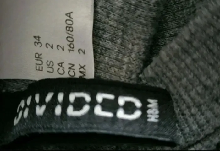 obe grise bandes rouge & blanche H & M Taille XS - photo numéro 6