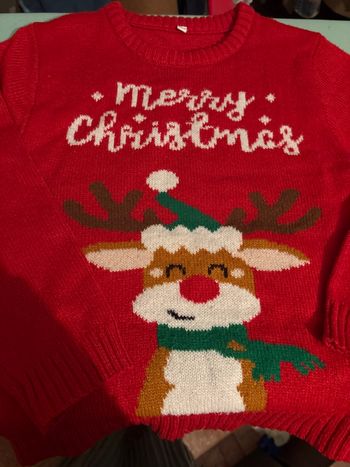 Vends pull Noël sans marque 6-8 ans