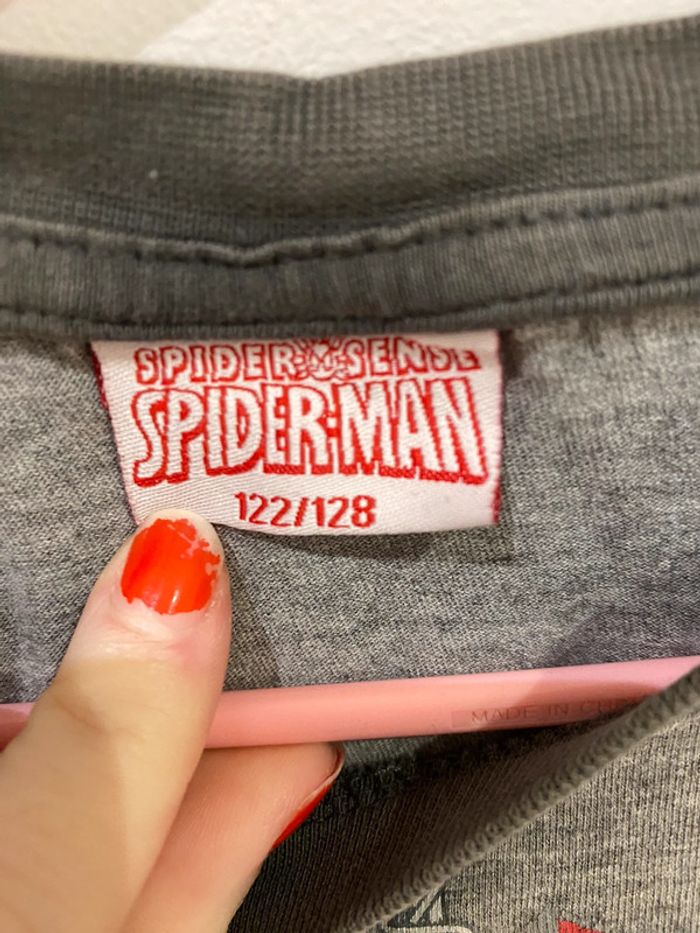 Haut de pyjama Spiderman 8 ans - photo numéro 3