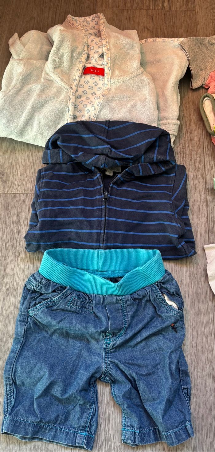 Lot vêtements garçon 9 mois - photo numéro 2