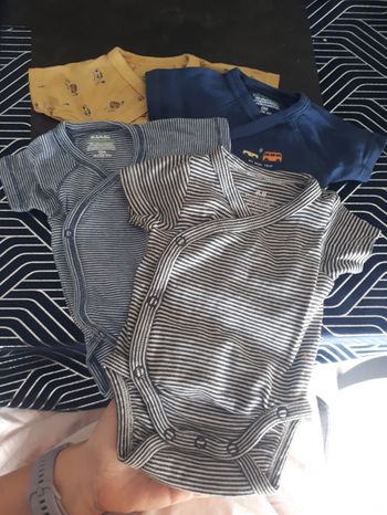 Body manche courte naissance