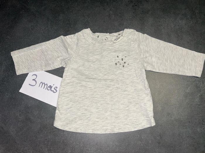Tee shirt à manches longues bébé gris