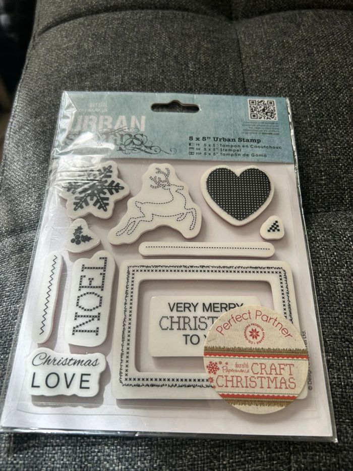 Tampons neufs sur le thème de Noël Docrafts