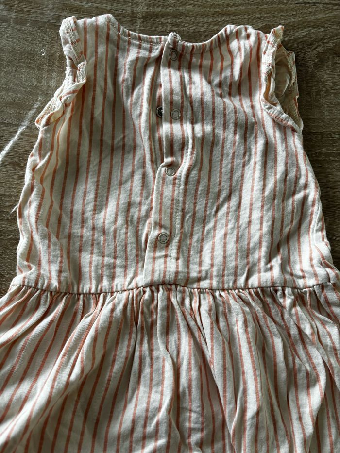 Robe à rayures Minnie DISNEY t.18m - photo numéro 3