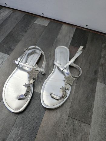 Nue pied