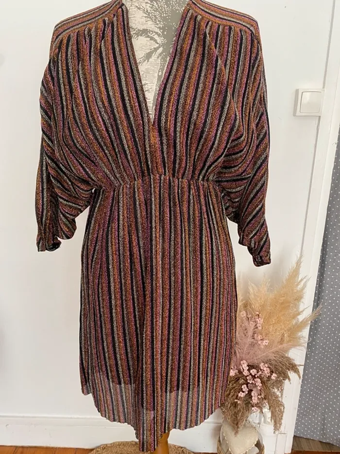 Robe Jane Wood