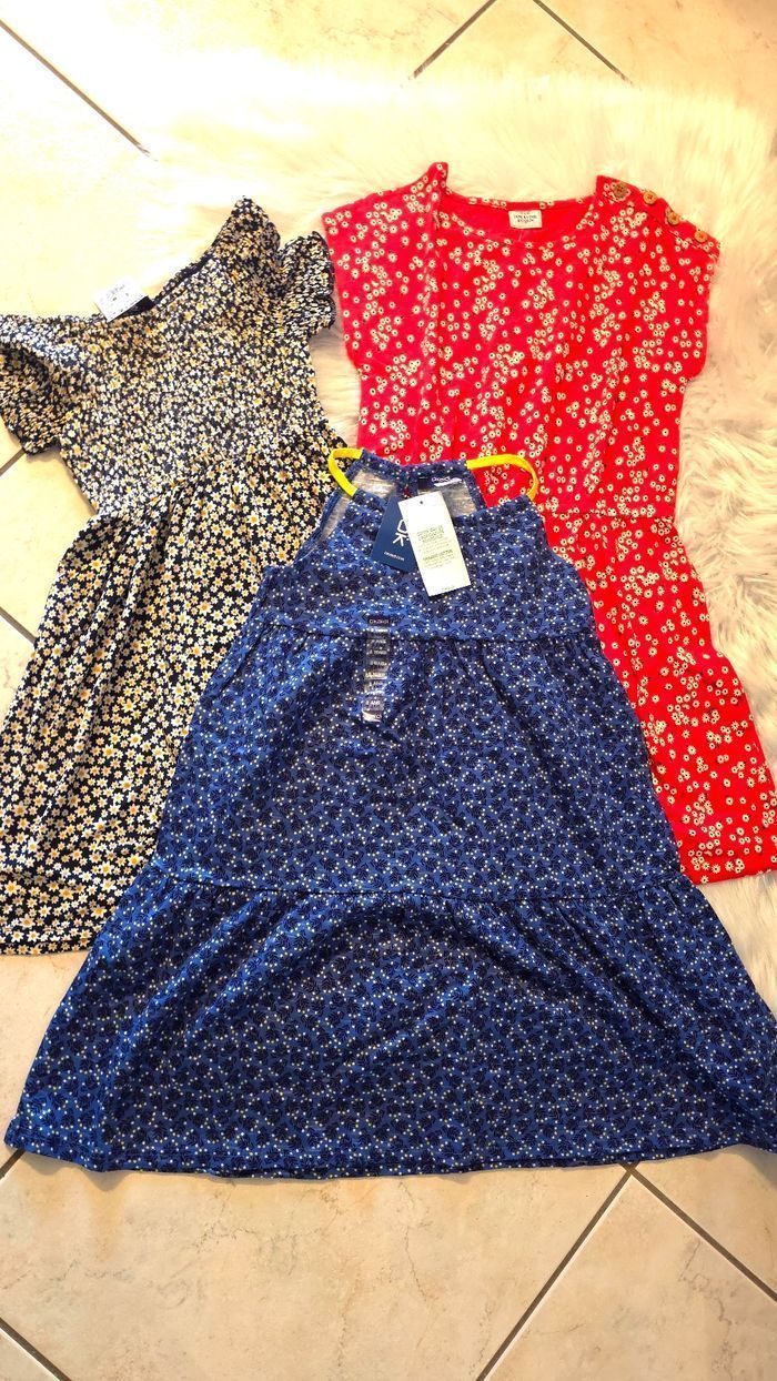 (Neuves non portées) 🏷🩷🩷🩷🥰lot robes printemps/ete 8ans Fille 🥰🩷 - photo numéro 3