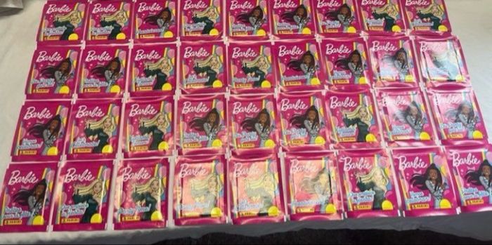 36 Sachets de stickers Panini BARBIE
