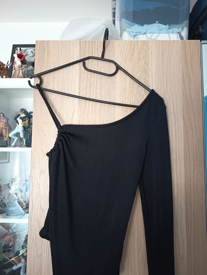 Body noir asymétrique neuf Bershka - Taille M 38 - photo numéro 3