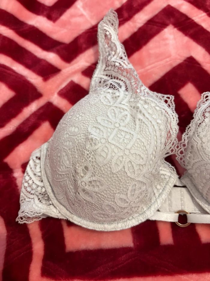 Soutien gorge blanc - photo numéro 2