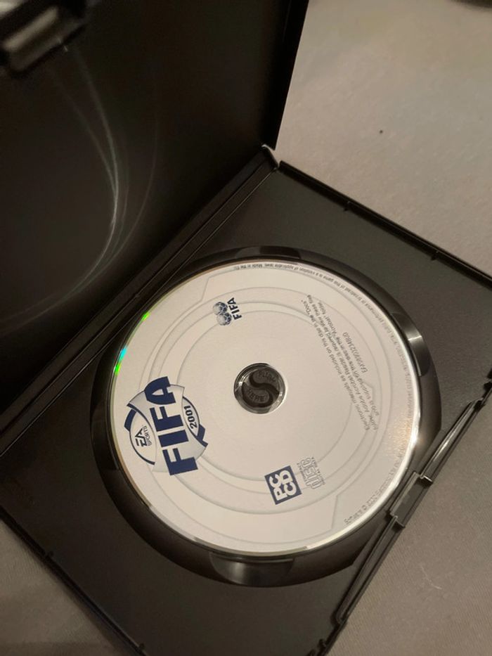 Jeu pc fifa 2001 - photo numéro 3