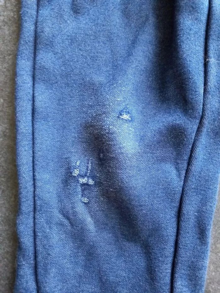 Blouson/gilet zippé à capuche en excellent état + pantalon offert - photo numéro 15