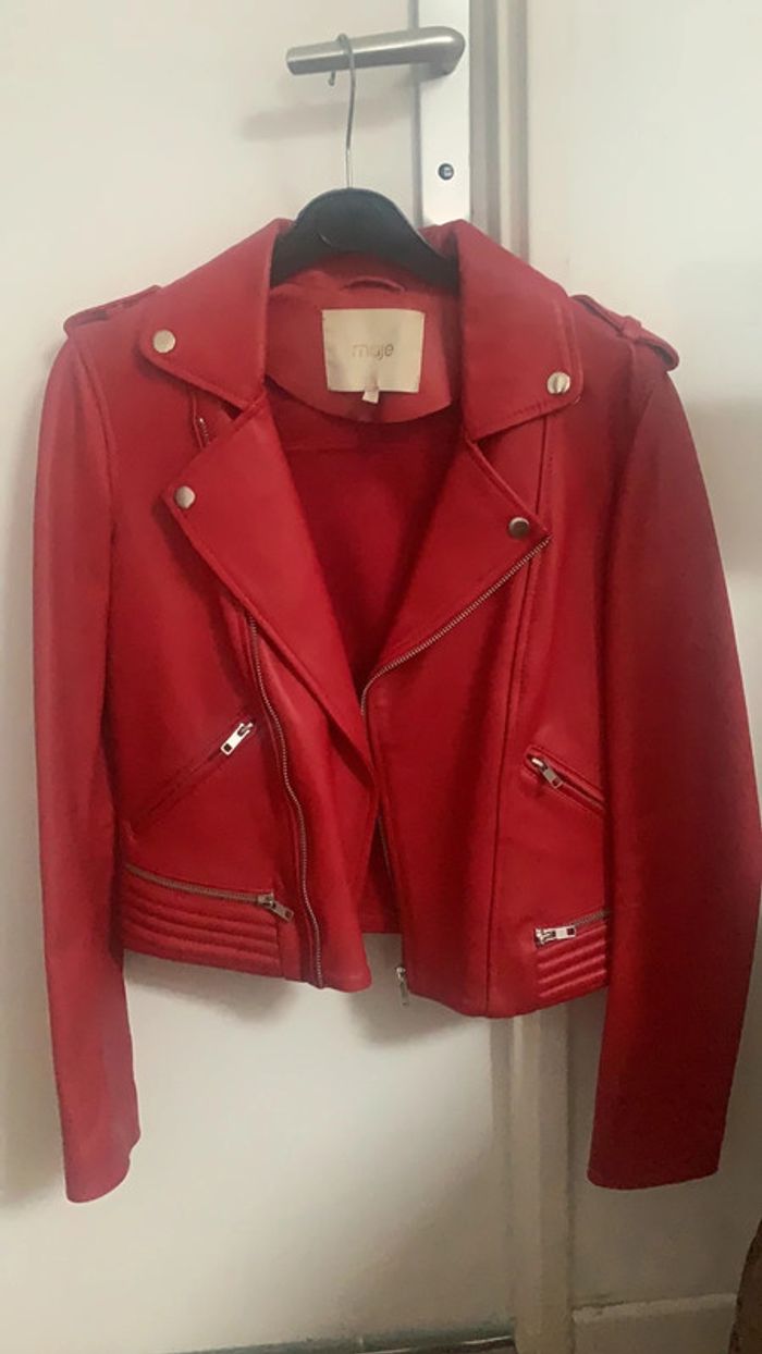 Superbe perfecto Maje rouge neuf