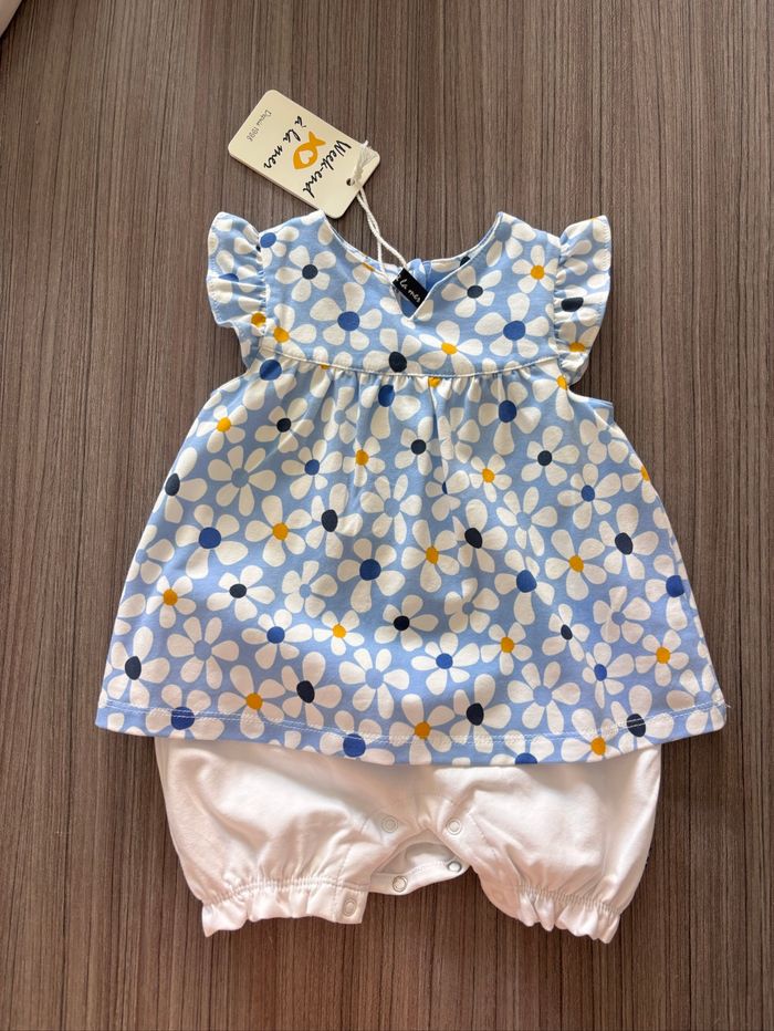 Barboteuse / robe fleurie