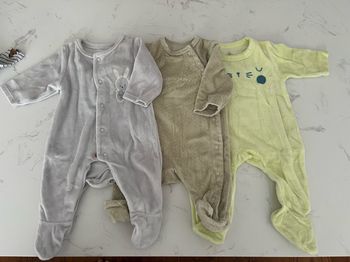 Lot vêtements 1 mois