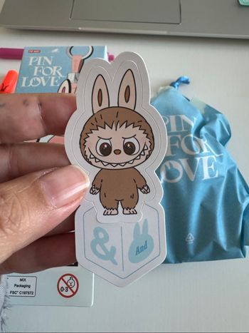 Labubu pin for love &