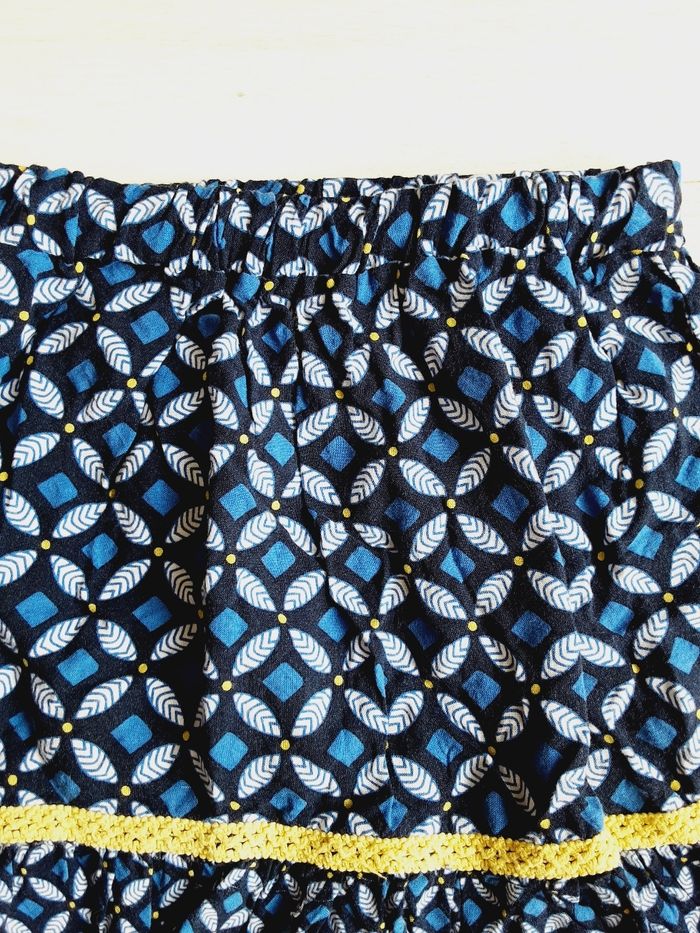 Vêtement fille jupe bleue 8 ans - photo numéro 2