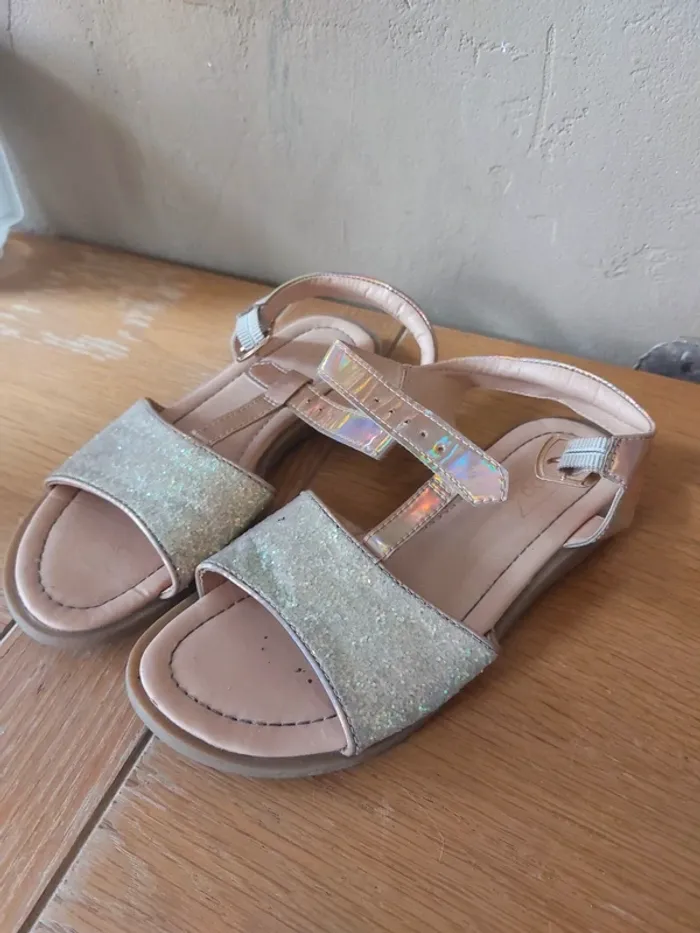 Sandale rose brillante