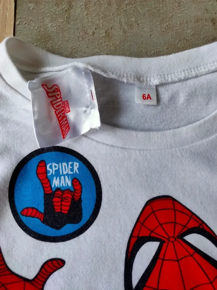 Tee-shirt spiderman 6 ans - photo numéro 2